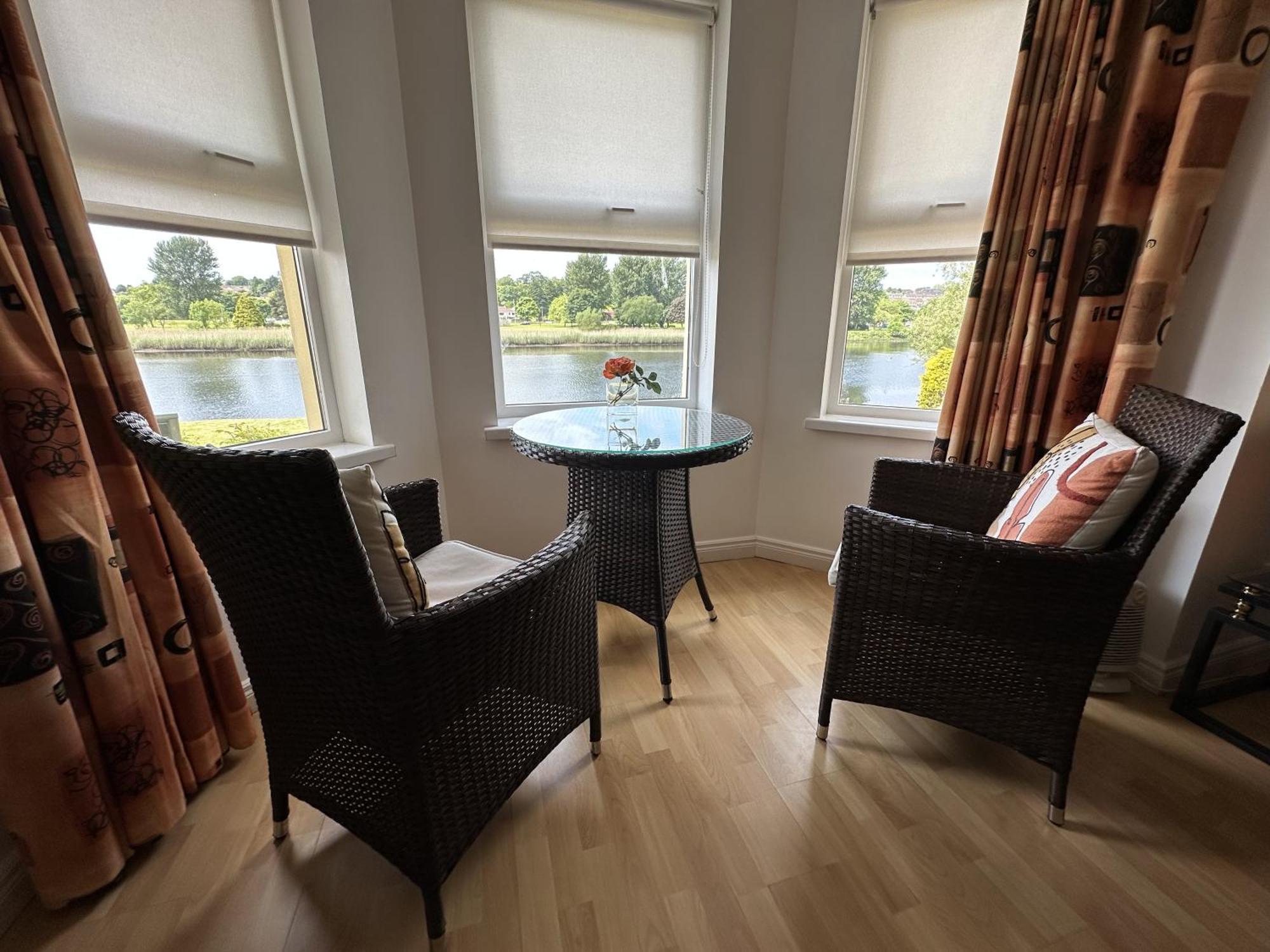 Coleraine Riverside Apartment Exterior photo